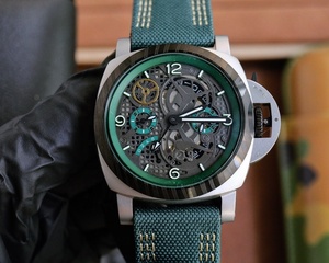 Reloj de Hombre de 44 mm, Modelo Clásico V7, Nuevo, Sumergible, con Movimiento Mecánico Automático - Product Image 5