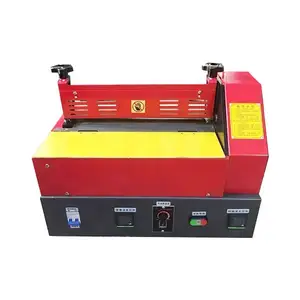 Otomatik sıcak eritme yapışkan rulo kaplama makinesi EVA hijyen ürünleri ambalaj kutusu kağıt sıcak eritme yapışkan yapıştırma makinesi