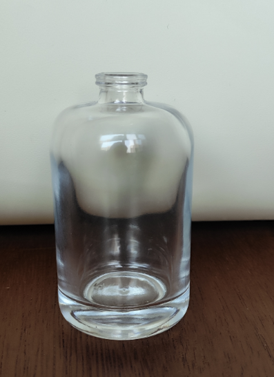 Botella transparente (excluyendo boquilla y tapa)