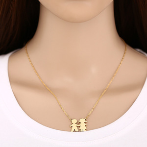 Collana con Ciondoli Personalizzati in Acciaio Inossidabile Placcato Oro con Nome di Famiglia, Coppia e Ragazzo e Ragazza - Product Image 2