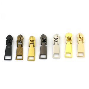 Tirette de <span class=keywords><strong>fermeture</strong></span> <span class=keywords><strong>éclair</strong></span> rectangulaire en métal personnalisée en gros pour sac à main - Product Image 1