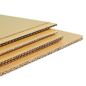 Cartones de cartón corrugado personalizados al por mayor, tablero de papel Kraft de 3/<span class=keywords><strong>5</strong></span> capas, revestimiento de doble cara para la fabricación de cajas - Product Image 1