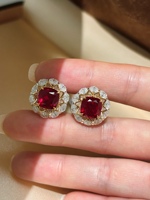 18K Gold Labor-Gezüchteter Rubin Diamant-Schmuckset Kissenförmiger Roter Edelstein Anhänger Ohrringe Halskette als Geschenk
