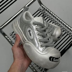 Zapatos <span class=keywords><strong>de</strong></span> mujer <span class=keywords><strong>de</strong></span> lujo <span class=keywords><strong>de</strong></span> diseñador, <span class=keywords><strong>de</strong></span> cuero auténtico, con diseño <span class=keywords><strong>de</strong></span> boca abierta y sonrisa, estilo 'ugly cute', <span class=keywords><strong>de</strong></span> punta ancha, con acabado pulido y efecto desgastado, planos y casuales. - Product Image 3
