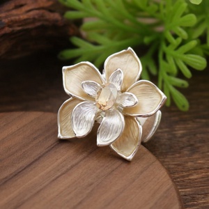 Cao cấp phụ nữ thanh lịch hoa trà hoa men nhẫn cổ điển đàn hồi dây có thể điều chỉnh chunky nhẫn - Product Image 2