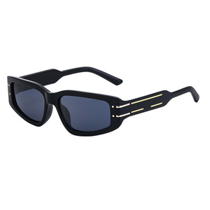 ZS-98167 Gafas de Sol Cuadradas Modernas para Mujer, Montura Negra de PC, Protección UV400 Clase 2, Diseño Ovalado - Product Image 2