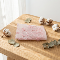 Tissu en dentelle style fleur de prunier, côtelé 3D, en forme de fleur à cinq pétales, avec perles, 100% polyester, pour robes de filles, articles en stock