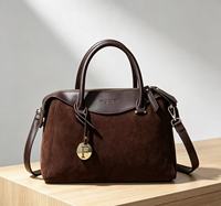 Sac à bandoulière en velours grande capacité pour femme 2026, sac messager de haute qualité avec pendentif petit ours mignon, sac fourre-tout pour femme