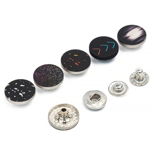 อุปกรณ์ตกแต่งเสื้อผ้าโลโก้แบบกำหนดเอง ขนาด 11 มม. 12 มม. ผลิตจากโลหะผสมสังกะสี 4 ส่วน ชุบสีดำ กระดุมแป๊กสำหรับกระเป๋าและกางเกงยีนส์ - Product Image 4