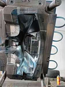 Moule d'exportation personnalisé de vente chaude pour le moule <span class=keywords><strong>automobile</strong></span> d'injection automatique pour la fabrication de pièces <span class=keywords><strong>FR</strong></span> de poignée de couverture de haute qualité - Product Image 2