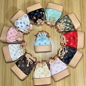 Porte-monnaie, étui pour écouteurs, porte-clés, breloque de sac, étui pour clés de voiture - Polyvalent et facile à assortir - Product Image 1