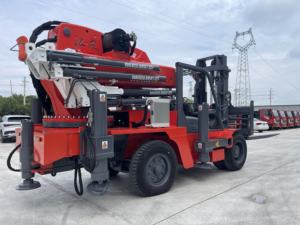 מנוף זנב למלגזה ניידת של היצרן, עמיד 360 °   זרוע מתקפלת מפלדה איכותית 720/30/40/50 טון, סיבובית ואמינה - Product Image 3