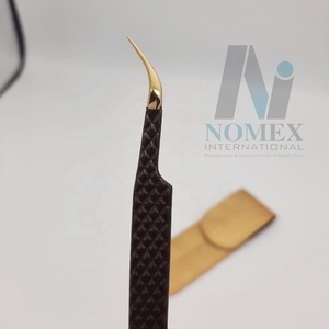 Pince à cils volume de 90 degrés plaqué or avec logo personnalisé en acier inoxydable solide enrobé de chocolat en poudre pour les soins personnels - Product Image 4