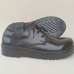 Zapatos Escolares Antideslizantes e Impermeables Rada, Parte Superior de PU, Patrón de Suela Profunda, Seguros en Pisos Mojados y Terrenos Irregulares - Product Image 1