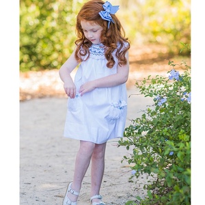 สาวปาร์ตี้ฤดูร้อนเบ็ตตี้สีฟ้า Smocked ฟองกับกระเป๋า - Product Image 5
