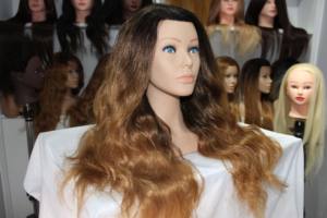 Venta caliente 18 "Cabeza de entrenamiento de Maniquí de salón de <span class=keywords><strong>pelo</strong></span> <span class=keywords><strong>largo</strong></span> peluquería 100% cabeza de Maniquí de <span class=keywords><strong>muñeca</strong></span> de <span class=keywords><strong>pelo</strong></span> humano Real con soporte - Product Image 4