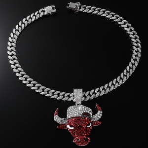 Nuevo Diseño, Collar con Colgante de Cabeza de Buey Rojo con Pedrería, Estilo Hiphop Rap, Chapado en Oro, Collares con Colgante de Aleación para Hombre, Joyería de Moda - Product Image 4