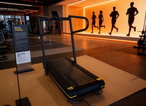 Draagbare, gebogen loopband met magnetische bediening, verstelbare weerstand, commerciële fitnessapparatuur, elektrisch, inloopbaar, van staal - Product Image 3