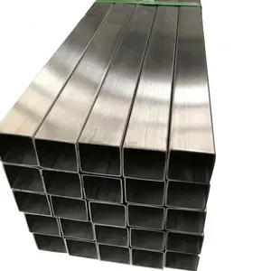 Tuyau en acier rectangulaire et carré à Section creuse en fer noir en métal soudé au carbone doux S275 200x200 Tube carré de calibre 16