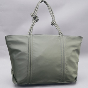 Sac fourre-tout en nylon personnalisé, grand sac à bandoulière souple, conception personnalisée, traitement ODM/OEM, service d'usine de sacs à main sur mesure - Product Image 2