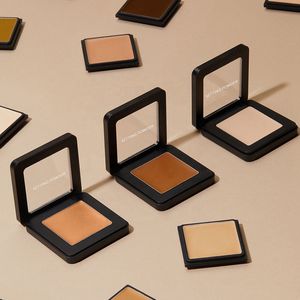 Palette de poudre de réglage pressée de haute qualité peau noire sans talc huile matifiante végétalienne résistante à l'eau toute la journée poudre de réglage de maquillage - Product Image 4