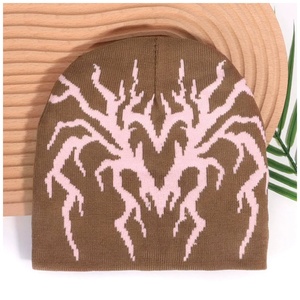 Bonnet <span class=keywords><strong>tricot</strong></span>é jacquard Y2K personnalisé en gros, motif cœur d'araignée, broderie de logo, lettres en strass, imprimé numérique - Product Image 5
