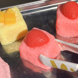 Juguete Realista de Plástico con Forma de Pudín de Frutas en Miniatura, Novedad, Unisex, para Todas las Edades - Product Image 3