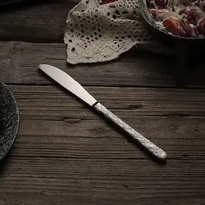 ชุดช้อนส้อมสแตนเลสดีไซน์ทันสมัย คุณภาพเยี่ยม ผิวสัมผัสเงิน จับถนัดมือ เป็นมิตรกับสิ่งแวดล้อม เหมาะสำหรับงานเลี้ยงอาหารค่ำที่บ้าน - Product Image 6