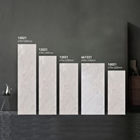 Carreaux de porcelaine rectangulaires brillants gris clair veiné marbre pour escaliers intérieurs, projets hôteliers et villas, OEM ODM