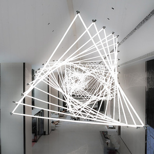 <span class=keywords><strong>Suspension</strong></span> de lustre à <span class=keywords><strong>tube</strong></span> triangulaire au design moderne pour hôtel villa grande lampe à <span class=keywords><strong>suspension</strong></span> LED - Product Image 6