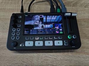 USD512 envío gratis 5 canales HD mi 5,5 pulgadas pantalla grande Video Switcher mezclador transmisión en vivo Sprolink Neolive R2 <span class=keywords><strong>Plus</strong></span> - Product Image 2