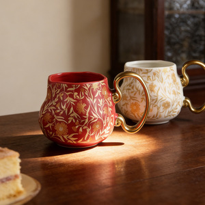 Taza de cerámica retro con diseño floral pintado en dorado, con asa, para el hogar, la oficina, café, desayuno, agua, uso en pareja - Product Image 1