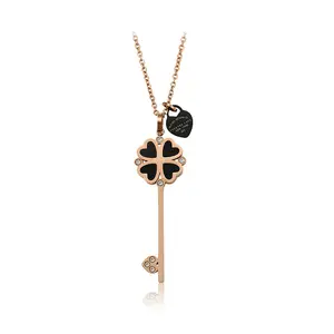 A00578586 Xuping Jewelry Delicate four-leaf clover key shape rose gold heart small pendant stainless steel necklace