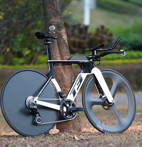 Vélo de course sur route <span class=keywords><strong>TWITTER</strong></span> TT T3 700c 24 vitesses en fibre de carbone sans fil avec roue avant à 3 rayons et roue arrière à disque en carbone - Product Image 2