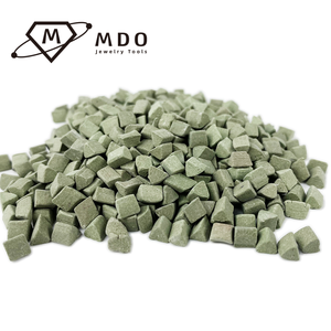 Material de Pulido Triangular Abrasivo de 450g/bolsa para Eliminar Óxido de Metal, Desbarbar, Biselado y Pulido de Joyería - Product Image 6