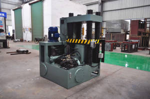 Pour Vertical Hydraulique Simple <span class=keywords><strong>Action</strong></span> Quatre Piliers PLC Contrôle Élevant Haute Précision En Acier Inoxydable Pièce De Monnaie Gaufrage Nouveau - Product Image 4