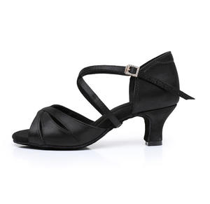 Vente d'usine professionnelle 5/7 cm Satin <span class=keywords><strong>chaussures</strong></span> de danse de salon <span class=keywords><strong>Salsa</strong></span> pratique Performance <span class=keywords><strong>chaussures</strong></span> femmes latines <span class=keywords><strong>chaussures</strong></span> de danse - Product Image 6