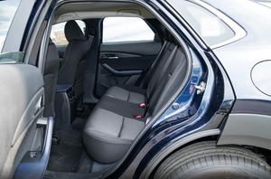 马自达CX-30 2024版5门，5座SUV 2.0L 158hp L4 6速手动汽油二手车 - Product Image 6