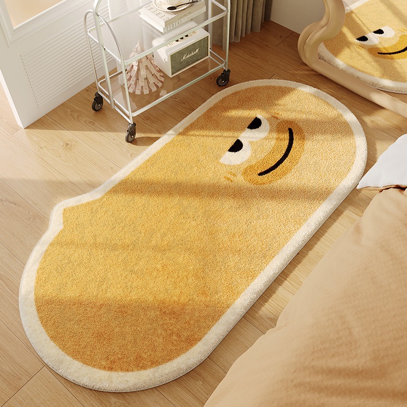 Squinting Smile-Pale Yellow (Alien)