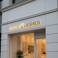 Enseigne lumineuse personnalisée en métal doré pour salon de beauté, logo de spa, décoration murale de réception, affichage de marque éclairé
