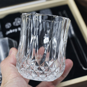 Hot Selling 8 Stuks Graniet Whisky Stenen 2 Glazen Houten Doos Cocktail Picks Set Bar Tool Cadeau Voor Barmannen En Drinkliefhebbers - Product Image 4