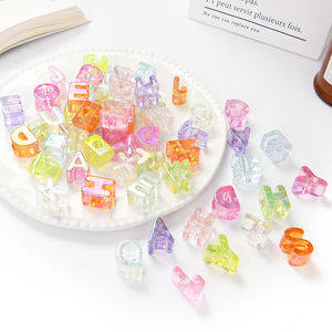 Perles de lettres en acrylique transparentes couleur AB, perles alphabet 3D irisées pour bijoux faits main, accessoires de loisirs créatifs personnalisés - Product Image 2
