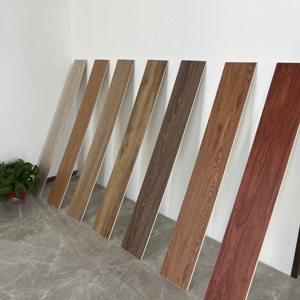 Revêtement <span class=keywords><strong>de</strong></span> sol SPC super imperméable, écologique, résistant à l'usure <span class=keywords><strong>de</strong></span> qualité AC4, antidérapant, design imitation bois pour salle <span class=keywords><strong>de</strong></span> sport - Product Image 4