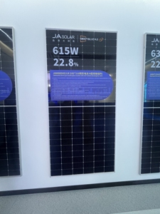 Paneles Solares Monocristalinos Bifaciales TOPCon JA <span class=keywords><strong>de</strong></span> 600W 615W <span class=keywords><strong>de</strong></span> Nivel 1 Originales, Garantía <span class=keywords><strong>de</strong></span> Rendimiento <span class=keywords><strong>de</strong></span> 30 Años - Product Image 3