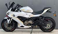QJMoto SRK350 350cc Moteur refroidi par eau Moto sportive d'entrée de gamme Haute performance à prix abordable Convient aux débutants