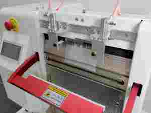 Petite machine de tri pour le remplissage de sachets en plastique PEHD petite machine de E-COM <span class=keywords><strong>rapide</strong></span> pour l'ensachage manuel et l'emballage de colis poly mail colis express - Product Image 5