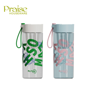 550ml/650ml portable outdoor sports plastic water bottle with strainer, reusable leakproof cup