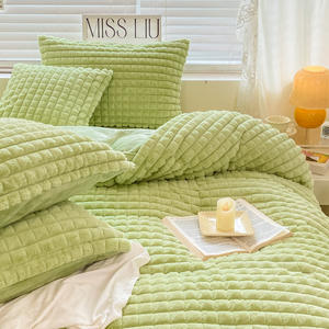 <span class=keywords><strong>Manta</strong></span> <span class=keywords><strong>de</strong></span> pelo <span class=keywords><strong>de</strong></span> conejo suave doble peludo súper grueso <span class=keywords><strong>manta</strong></span> <span class=keywords><strong>de</strong></span> piel <span class=keywords><strong>de</strong></span> conejo precio al por mayor bienvenida personalizada - Product Image 3