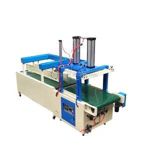 HFD-4000 침구 베개 섬유 제품을위한 자동 공급기가있는 포장 기계 압축