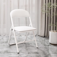 Chaise pliante en cuir PU, portable, empilable, avec structure métallique, design moderne et confortable, idéale pour les événements et les conférences